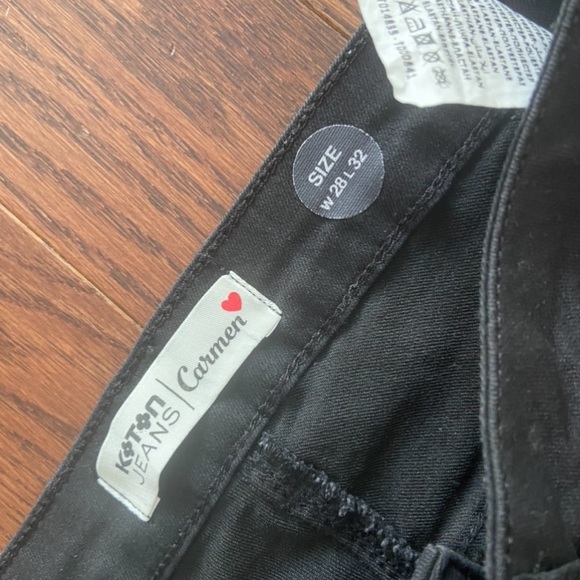 Black pants ๐ธ๐ธW 28 l 32๐ธ๐ธ I only wore it once ๐ธ - Picture 3 of 4